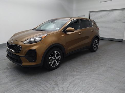 Used 2020 Kia Sportage LX FWD image 2