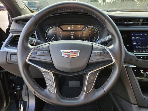 Certified 2025 Cadillac XT5 Premium Luxury image 25
