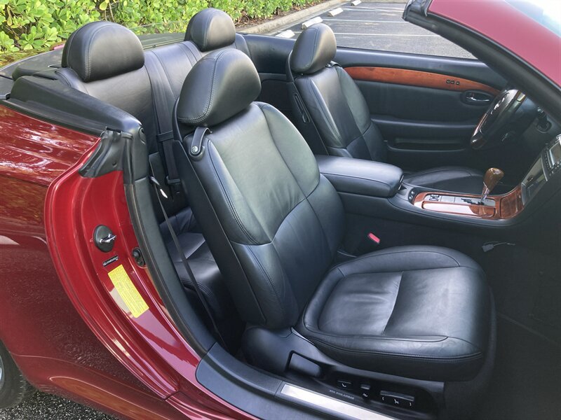 Used 2006 Lexus SC 430 Convertible w/ Preferred Accessory Pkg RWD image 16
