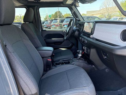 Used 2024 Jeep Wrangler Unlimited Sport AWD/4WD image 25