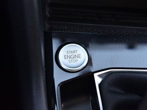 New 2025 Volkswagen Taos SE image 16