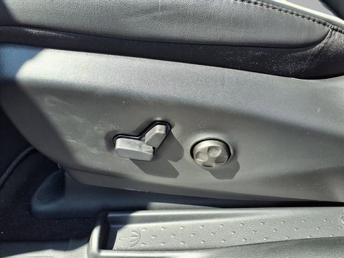 New 2026 Chrysler Pacifica Limited w/ S Appearance Package image 19