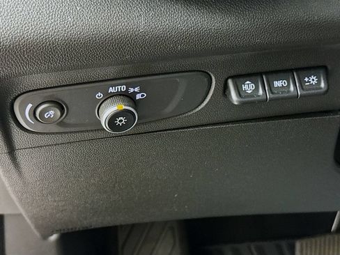 Used 2023 Buick Envision Avenir AWD/4WD image 10