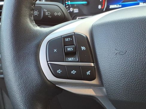 Certified 2022 Ford Explorer XLT w/ Equipment Group 202A image 19