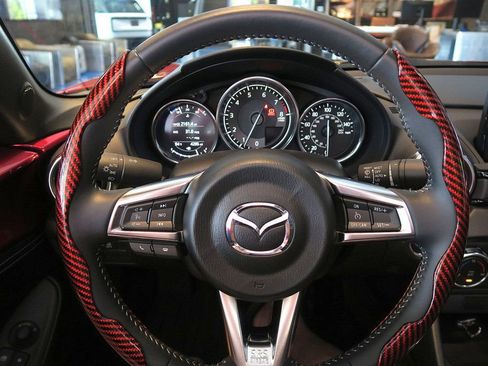 Used 2022 MAZDA MX-5 Miata Grand Touring w/ Weather Package image 16