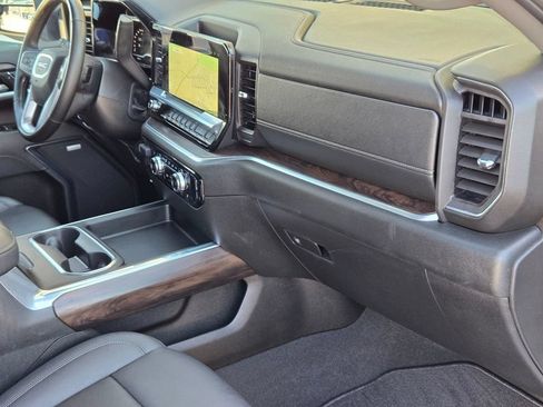 Used 2025 GMC Sierra 2500 SLT w/ SLT Convenience Package AWD/4WD image 28