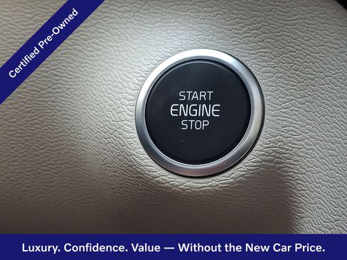 Certified 2024 Volvo XC40 B5 Ultimate w/ Climate Package AWD/4WD image 25