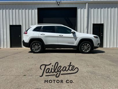Used 2019 Jeep Cherokee Latitude Plus w/ Cold Weather Group