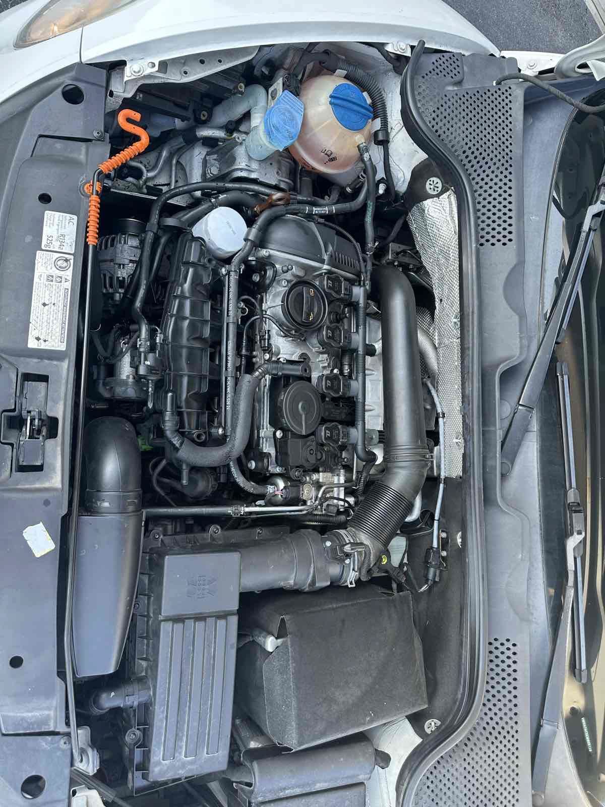 Used 2012 Volkswagen Beetle Turbo FWD image 8