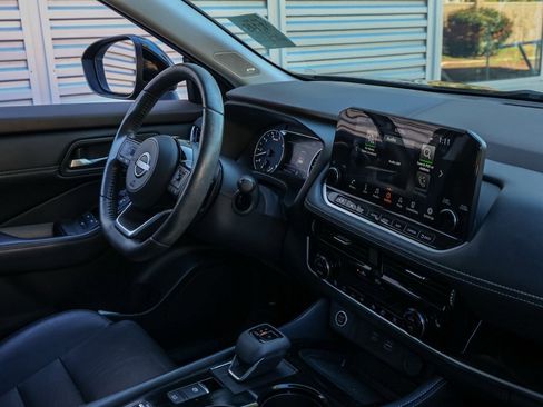 Used 2023 Nissan Rogue SL w/ SL Premium Package image 20