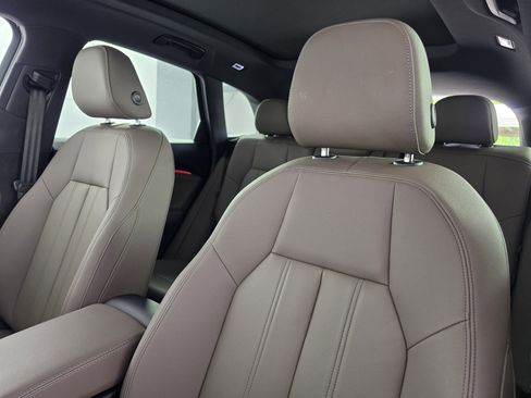 Certified 2025 Audi Q5 Premium w/ Convenience Package AWD/4WD image 16