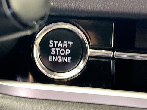 Used 2023 Mitsubishi Outlander ES image 24