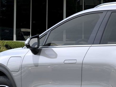 New 2026 Chevrolet Equinox EV LT image 12