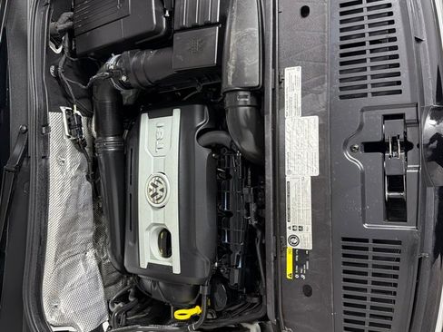 Used 2017 Volkswagen Tiguan Wolfsburg Edition image 28