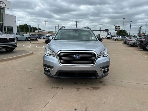 Used 2022 Subaru Ascent Limited w/ Technology Package AWD/4WD image 2