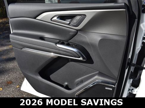 New 2025 Chevrolet Traverse LT w/ Enhanced Driving Package image 32