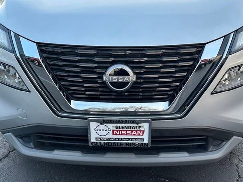 Certified 2022 Nissan Rogue SV w/ SV Premium Package image 9