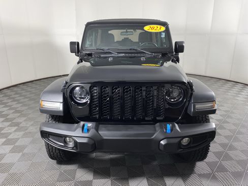Used 2023 Jeep Wrangler Unlimited w/ Cold Weather Group AWD/4WD image 12