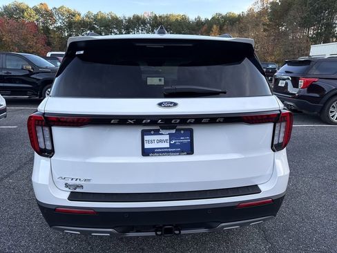 New 2026 Ford Explorer Active w/ Active Comfort Package RWD image 6