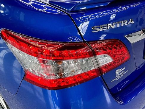 Used 2015 Nissan Sentra S image 22