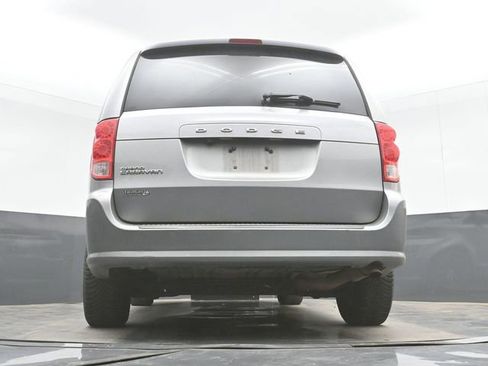 Used 2016 Dodge Grand Caravan SXT FWD image 32