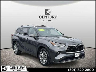 Used 2024 Toyota Highlander Platinum