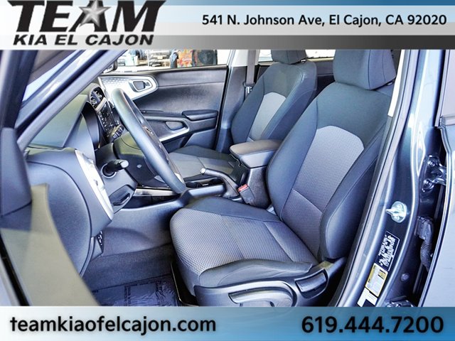 Certified 2025 Kia Soul LX w/ LX Technology Package FWD image 16