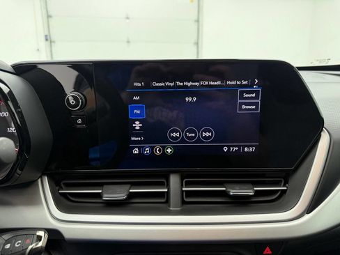Used 2024 Chevrolet Trax RS FWD image 5