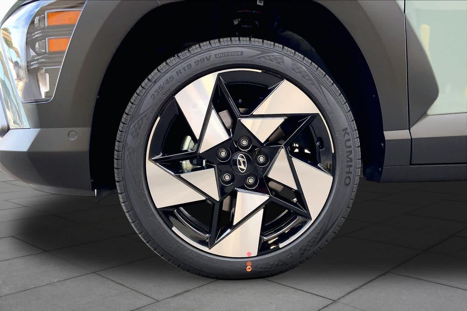 New 2027 Hyundai Kona Limited AWD/4WD image 11