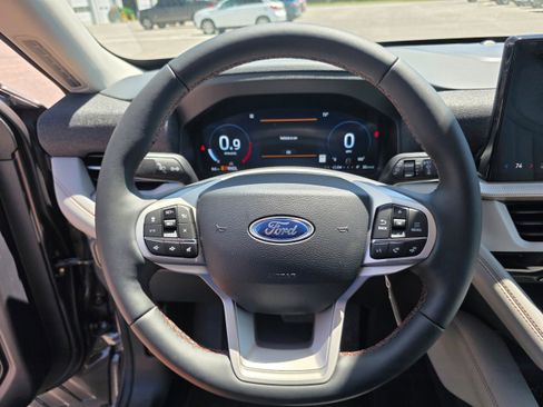 New 2026 Ford Explorer Active w/ Active Comfort Package image 10