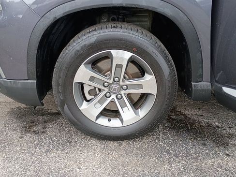 Used 2025 Honda Pilot EX-L image 10