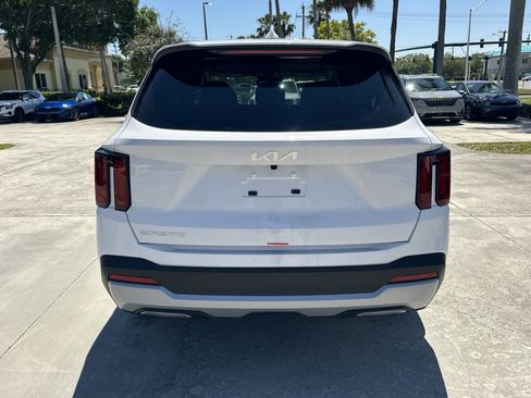 New 2026 Kia Sorento LX FWD image 7