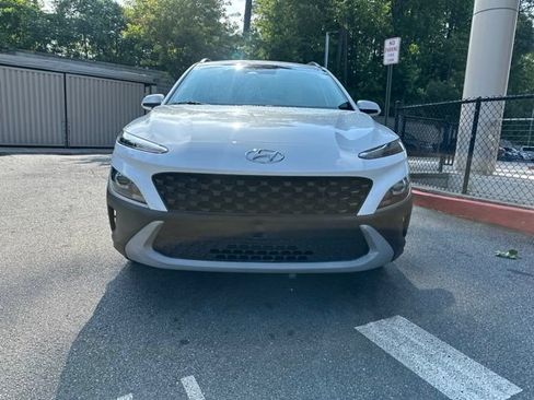 Used 2023 Hyundai Kona SEL AWD/4WD image 2