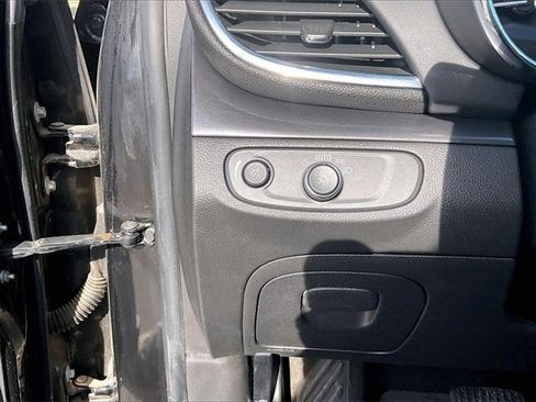 Used 2018 Buick Encore Preferred image 28