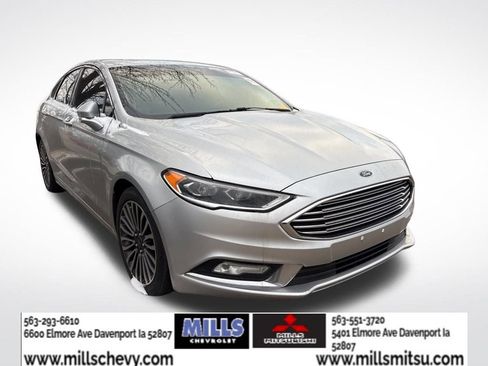 Used 2018 Ford Fusion Titanium image 2