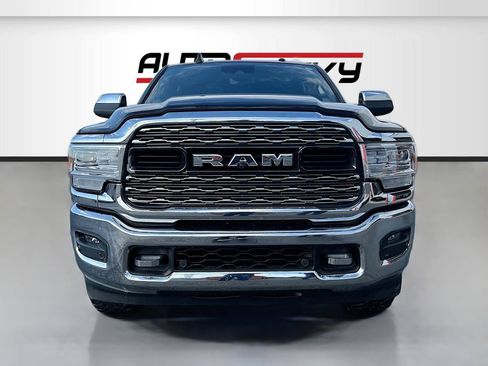 Used 2022 RAM 2500 Limited AWD/4WD image 2