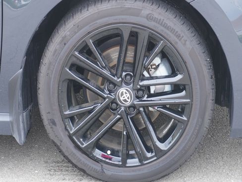 Used 2025 Toyota Camry SE w/ Convenience Package image 5