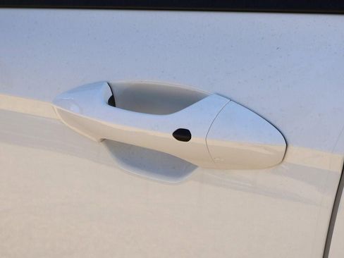 New 2026 Hyundai Kona SE FWD image 9