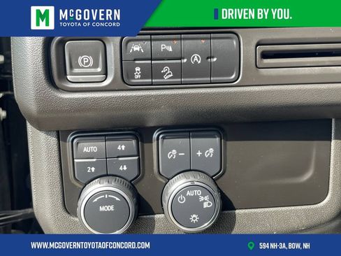 Used 2023 Chevrolet Suburban Z71 AWD/4WD image 15