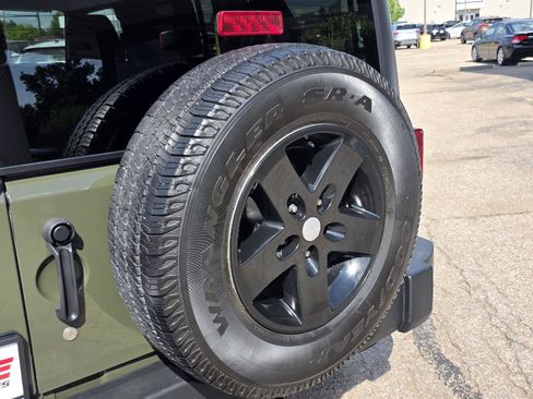 Used 2015 Jeep Wrangler Unlimited Sport w/ Quick Order Package 24S AWD/4WD image 40