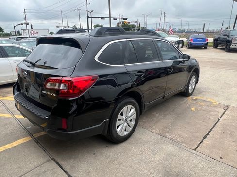 Used 2015 Subaru Outback 2.5i Premium AWD/4WD image 6