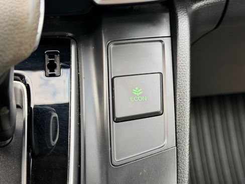 Used 2019 Honda CR-V EX image 25