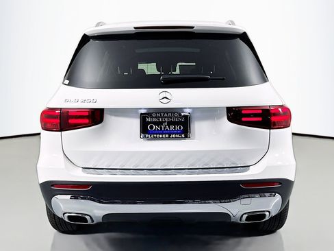 New 2026 Mercedes-Benz GLB 250 image 3