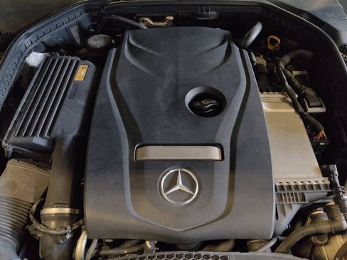 Used 2016 Mercedes-Benz C 300 Sedan w/ Premium 1 Package image 30