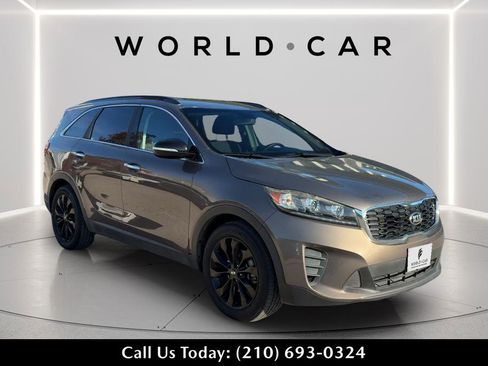 Used 2019 Kia Sorento S image 1