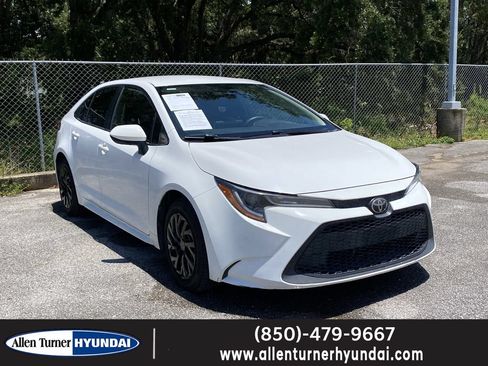 Used 2020 Toyota Corolla LE FWD image 1