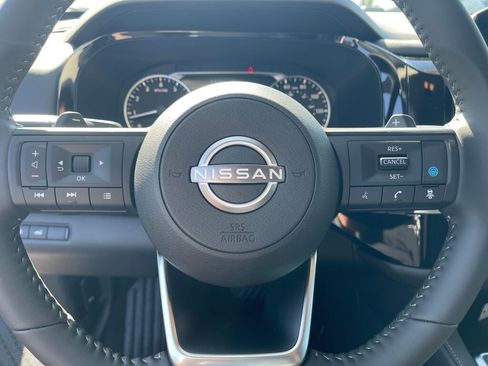 New 2025 Nissan Pathfinder SV w/ Black Appearance Package image 12