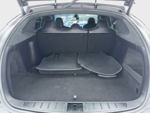 Used 2023 Tesla Model X image 11