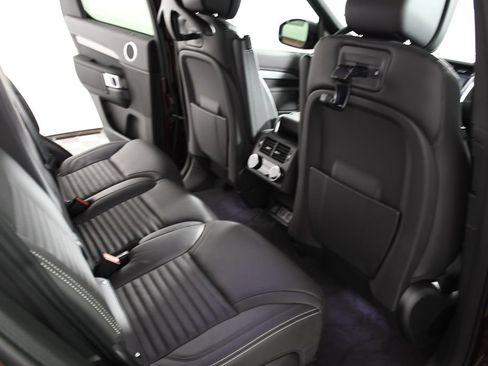 Used 2026 Land Rover Discovery Limited Edition AWD/4WD image 22