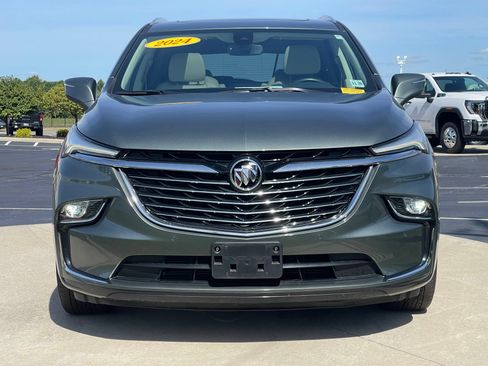 Used 2024 Buick Enclave Essence w/ Experience Buick Package AWD/4WD image 2